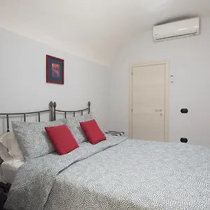 Residenza Beccadelli Apartment Naples